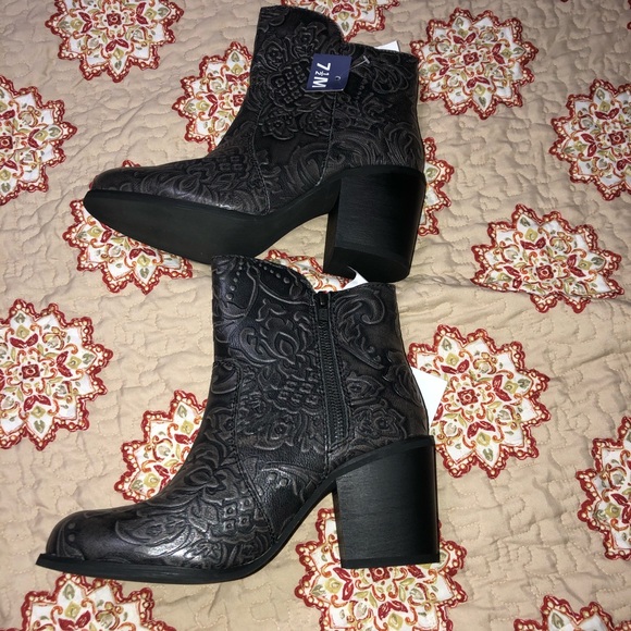 Sterling River Boots - Picture 2 of 8